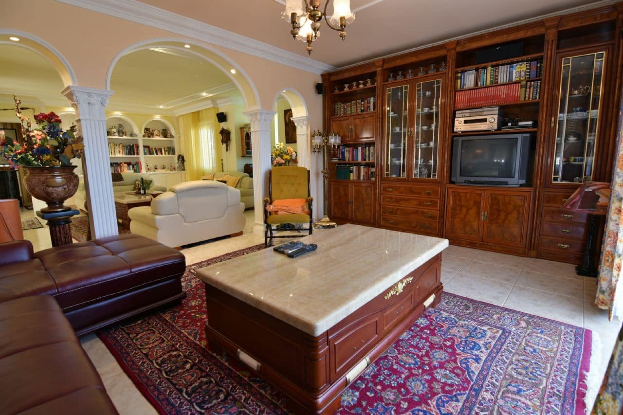 Chalet de 5 habitaciones en Calpe / Calp en venta con piscina garaje - 895.000 € (Ref: 3545182)