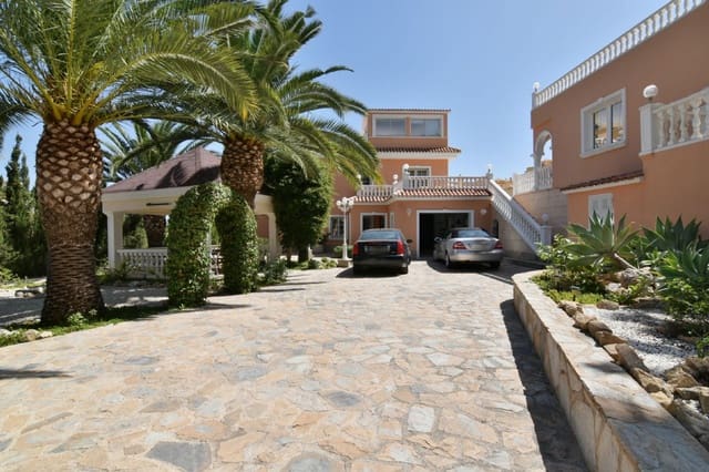 5 quarto Moradia para venda em Maryvilla, Calpe / Calp com piscina garagem - 895 000 € (Ref: 3545182)