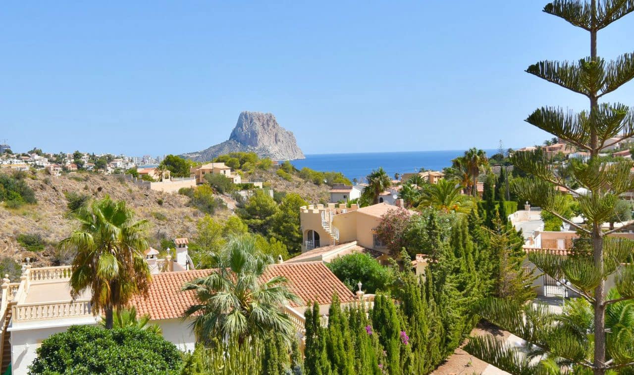 Chalet de 5 habitaciones en Calpe / Calp en venta con piscina garaje - 895.000 € (Ref: 3545182)