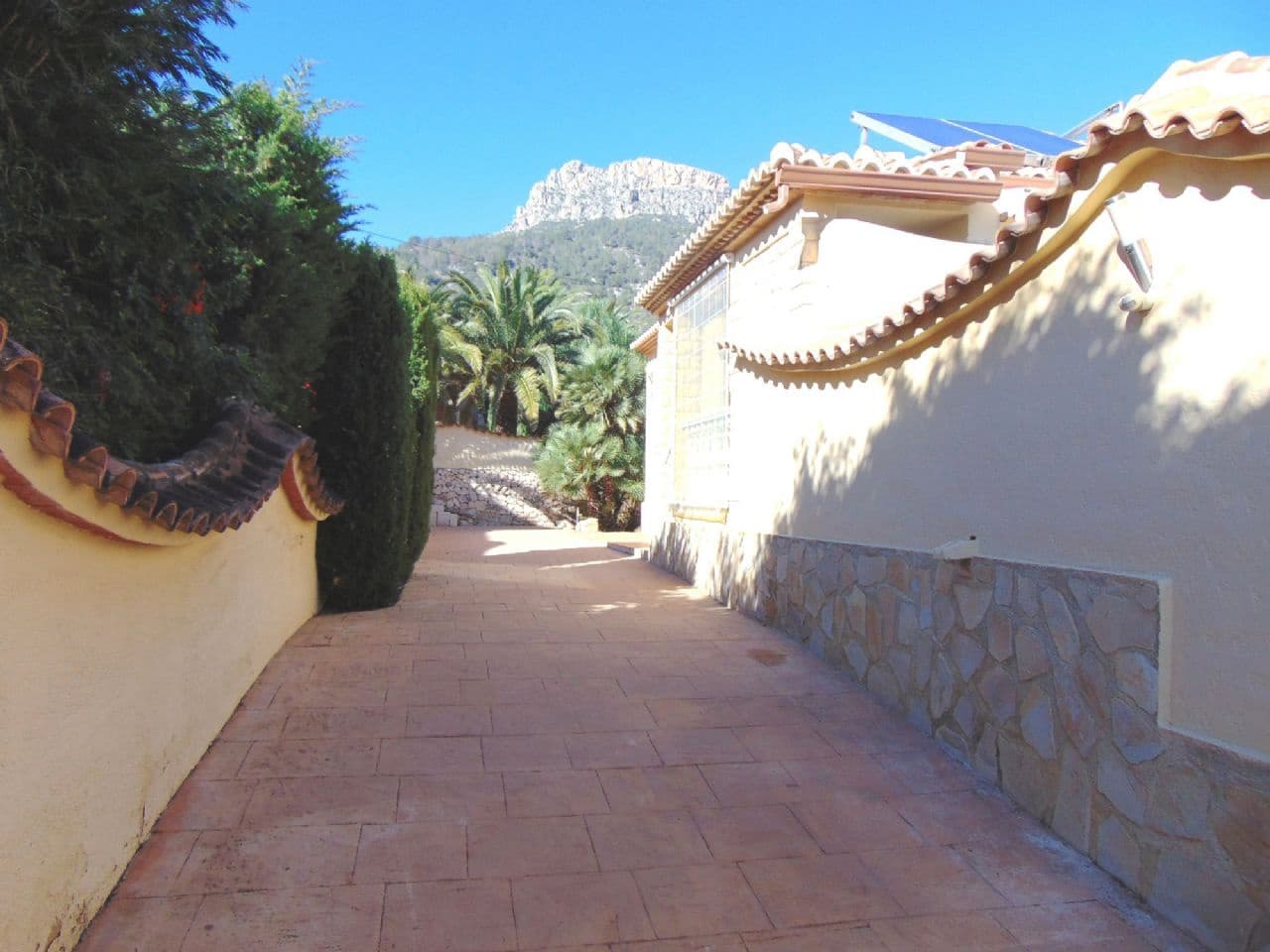 5 soveværelse Villa til salg i Calpe / Calp med swimmingpool garage - € 749.000 (Ref: 3545183)