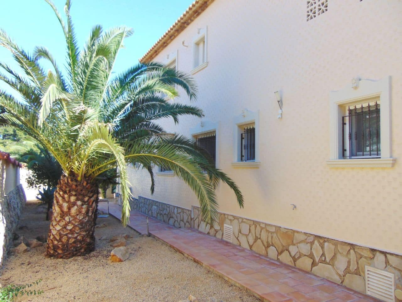5 soveværelse Villa til salg i Calpe / Calp med swimmingpool garage - € 749.000 (Ref: 3545183)