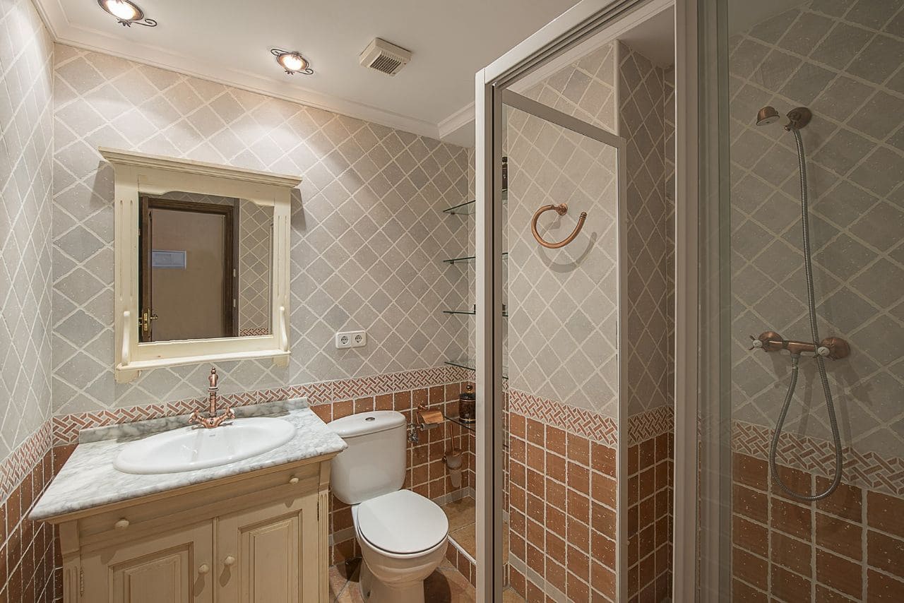 5 bedroom Villa for sale in Calpe / Calp with pool garage - € 790,000 (Ref: 3545207)