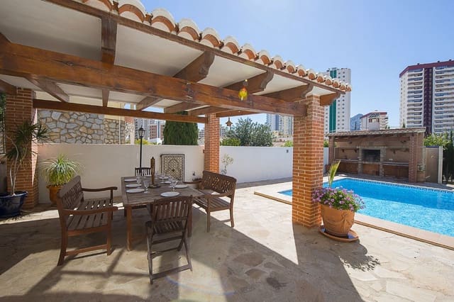 5 Zimmer Villa zu verkaufen in Calpe / Calp mit Pool Garage - 790.000 € (Ref: 3545207)