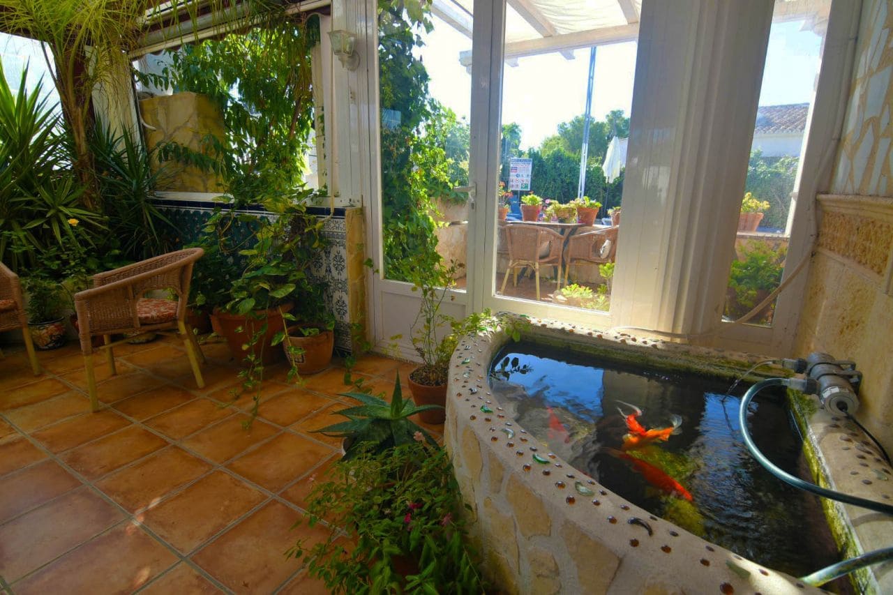 15 slaapkamer Hotel te koop in Calpe / Calp met zwembad garage - € 1.050.000 (Ref: 4171057)