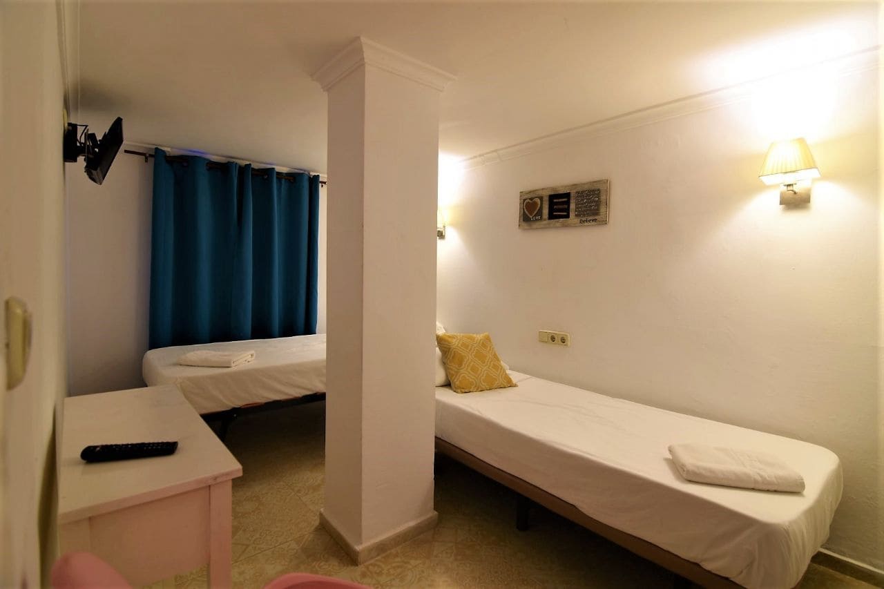 15 slaapkamer Hotel te koop in Calpe / Calp met zwembad garage - € 1.050.000 (Ref: 4171057)