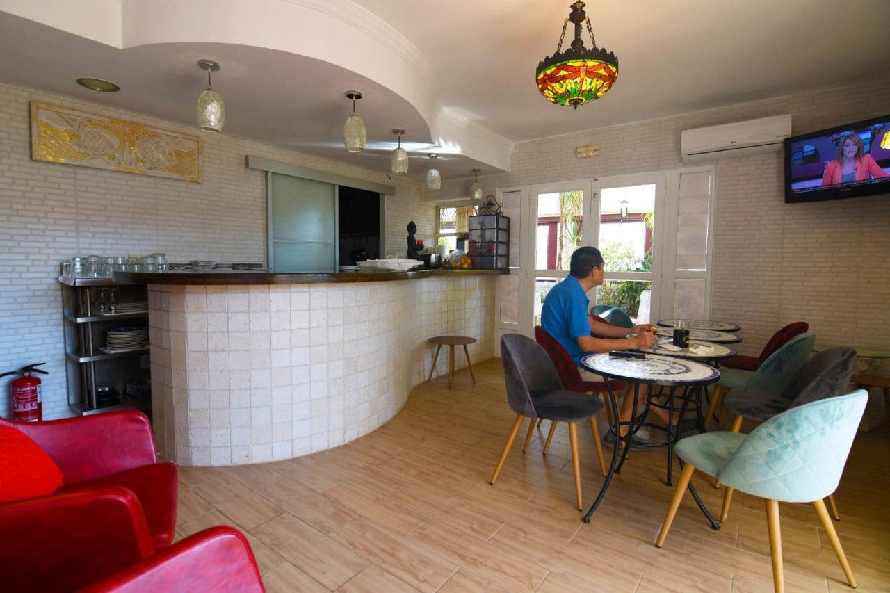 15 slaapkamer Hotel te koop in Calpe / Calp met zwembad garage - € 1.050.000 (Ref: 4171057)