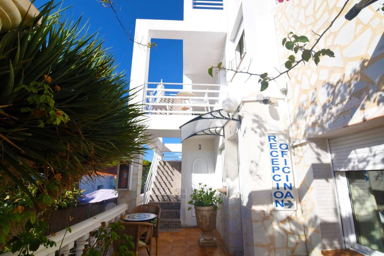 15 slaapkamer Hotel te koop in Calpe / Calp met zwembad garage - € 1.050.000 (Ref: 4171057)