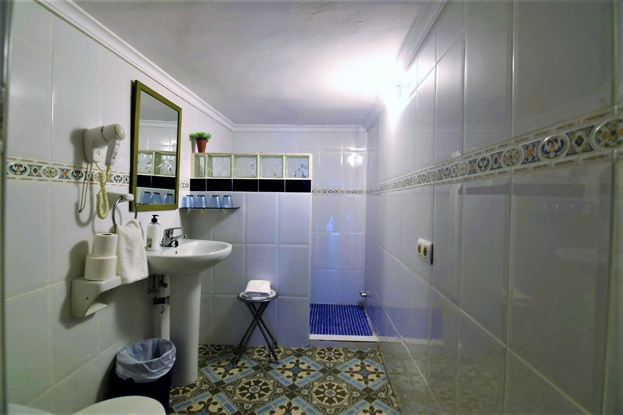 15 slaapkamer Hotel te koop in Calpe / Calp met zwembad garage - € 1.050.000 (Ref: 4171057)