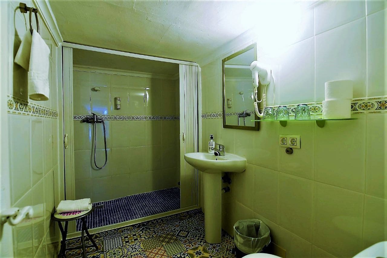 15 slaapkamer Hotel te koop in Calpe / Calp met zwembad garage - € 1.050.000 (Ref: 4171057)