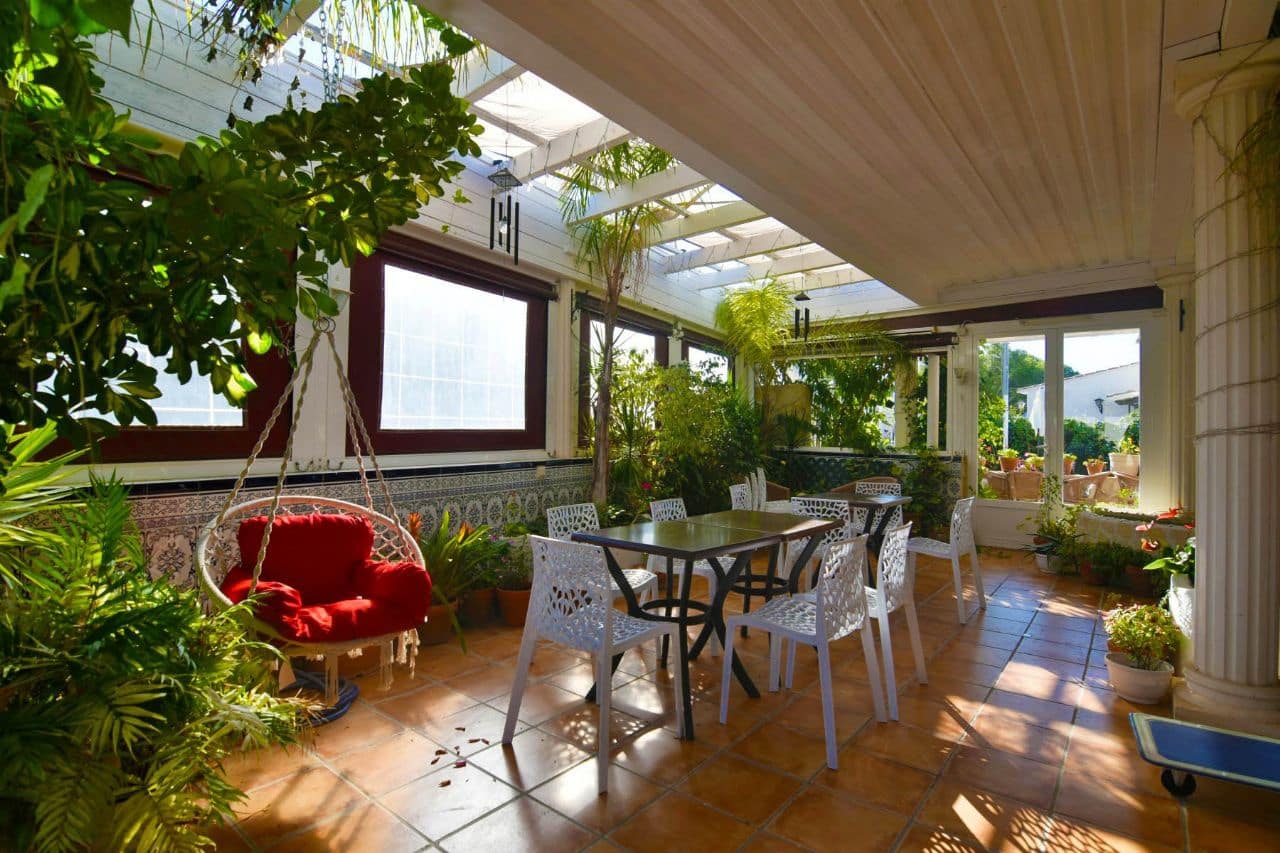 15 slaapkamer Hotel te koop in Calpe / Calp met zwembad garage - € 1.050.000 (Ref: 4171057)