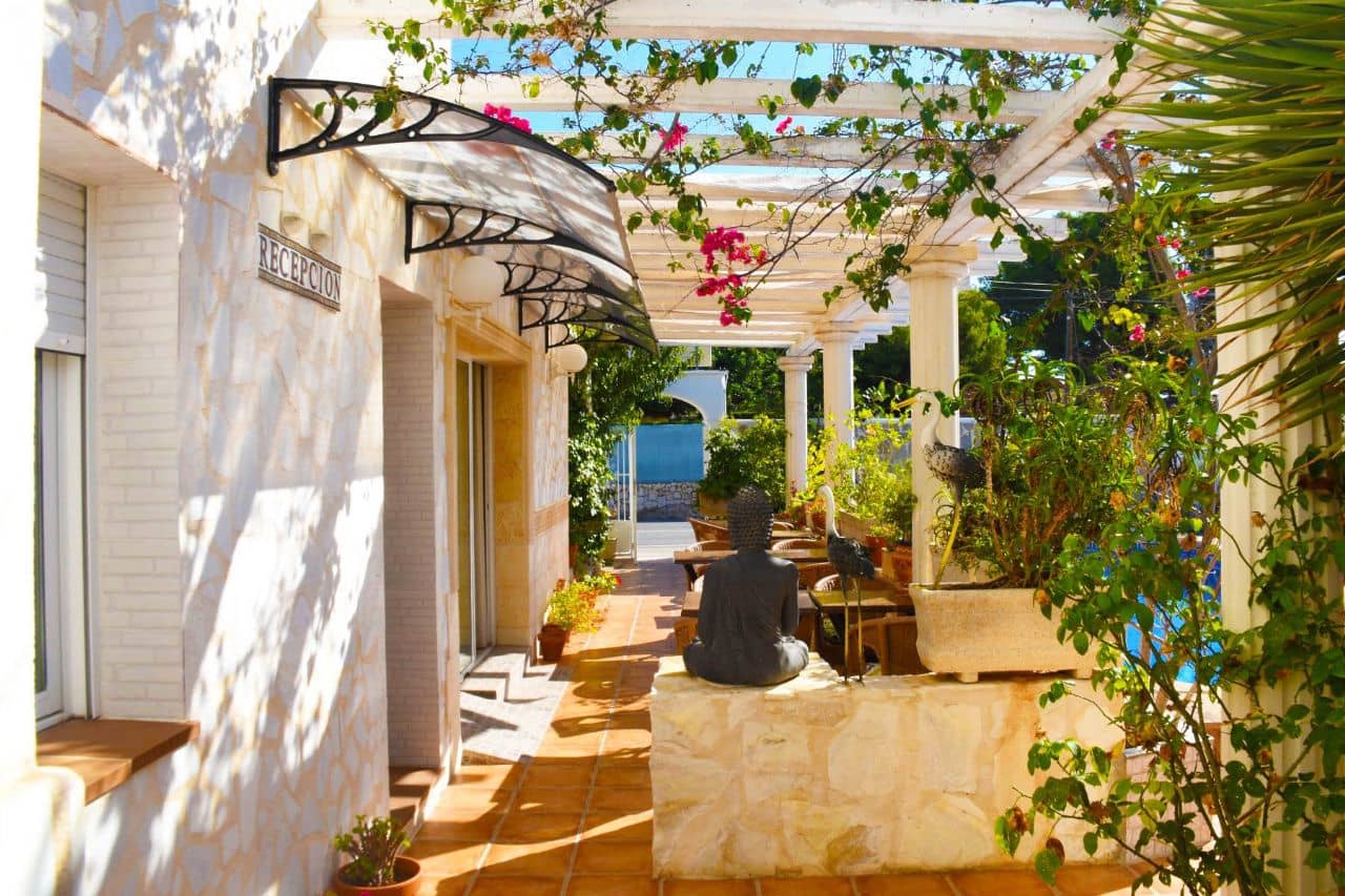 15 slaapkamer Hotel te koop in Calpe / Calp met zwembad garage - € 1.050.000 (Ref: 4171057)