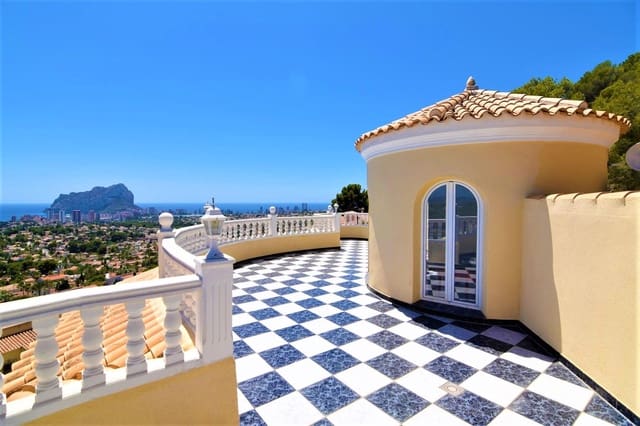 Chalet de 4 habitaciones en Calpe / Calp en venta con piscina garaje - 1.250.000 € (Ref: 4698484)