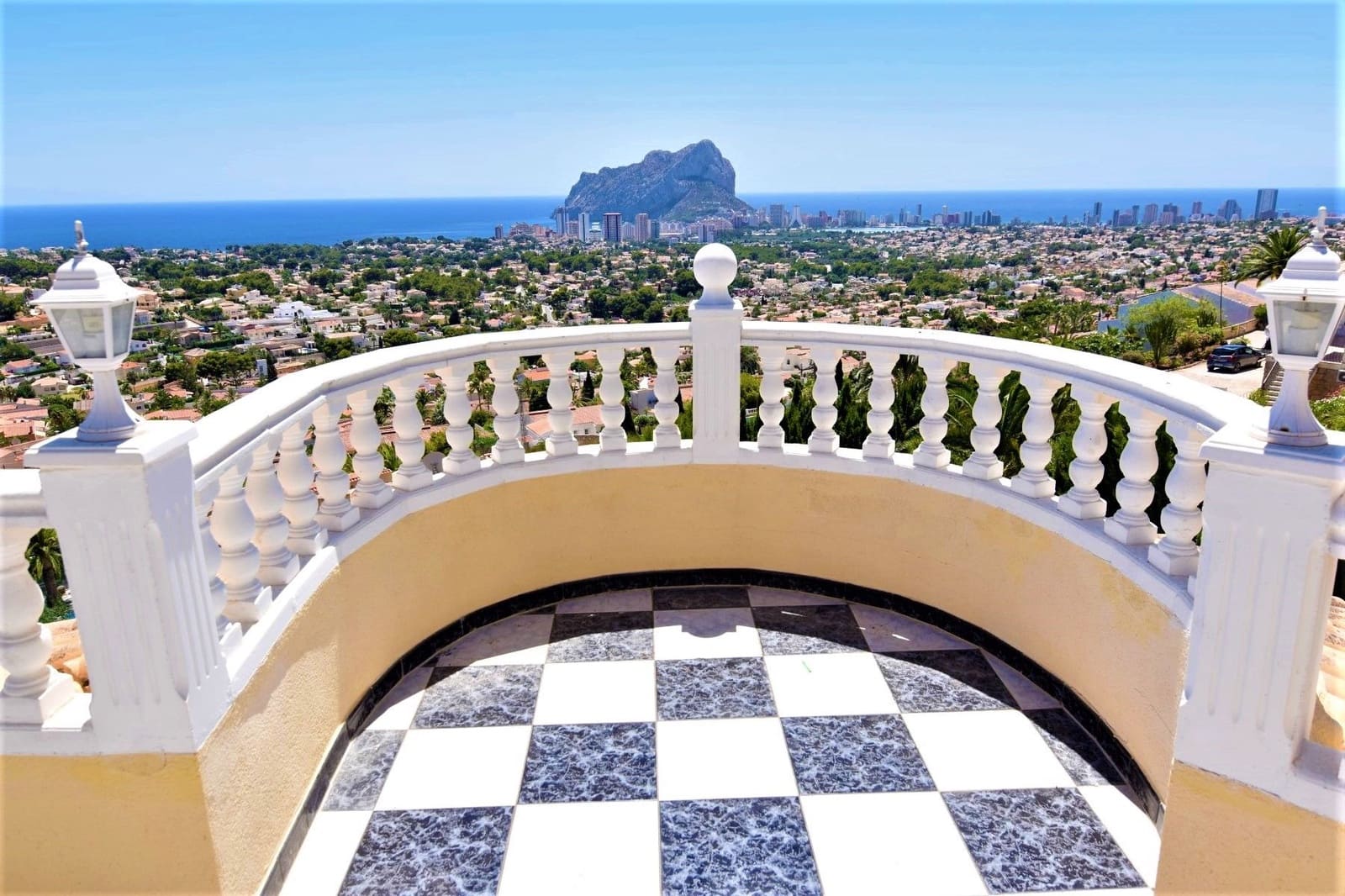 Chalet de 4 habitaciones en Calpe / Calp en venta con piscina garaje - 1.250.000 € (Ref: 4698484)