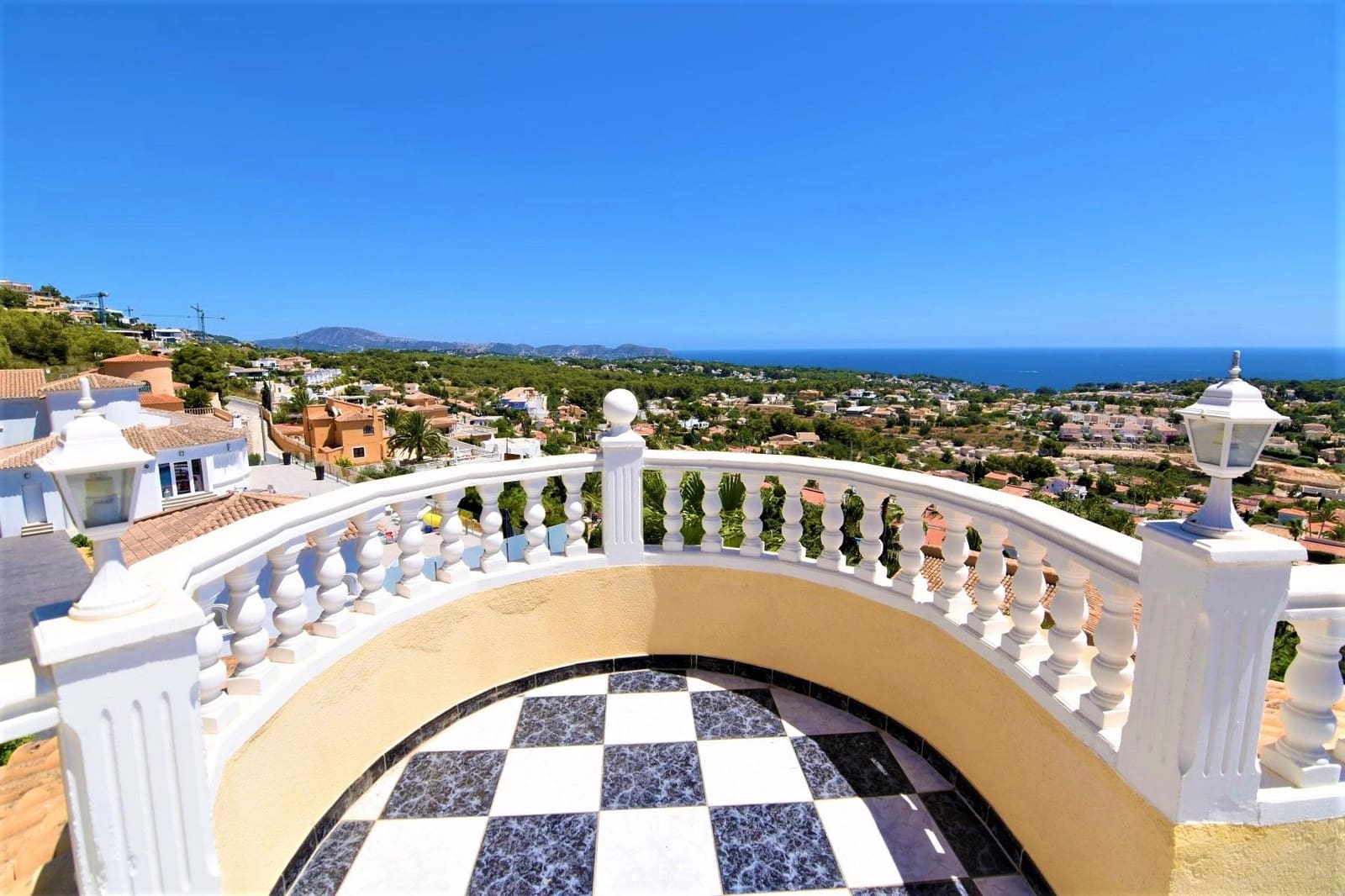 Chalet de 4 habitaciones en Calpe / Calp en venta con piscina garaje - 1.250.000 € (Ref: 4698484)