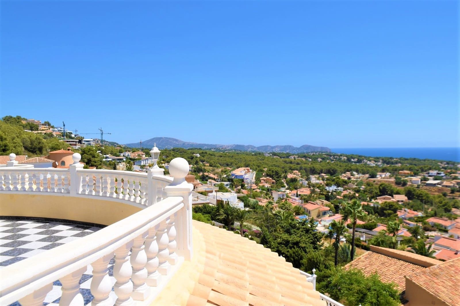 Chalet de 4 habitaciones en Calpe / Calp en venta con piscina garaje - 1.250.000 € (Ref: 4698484)