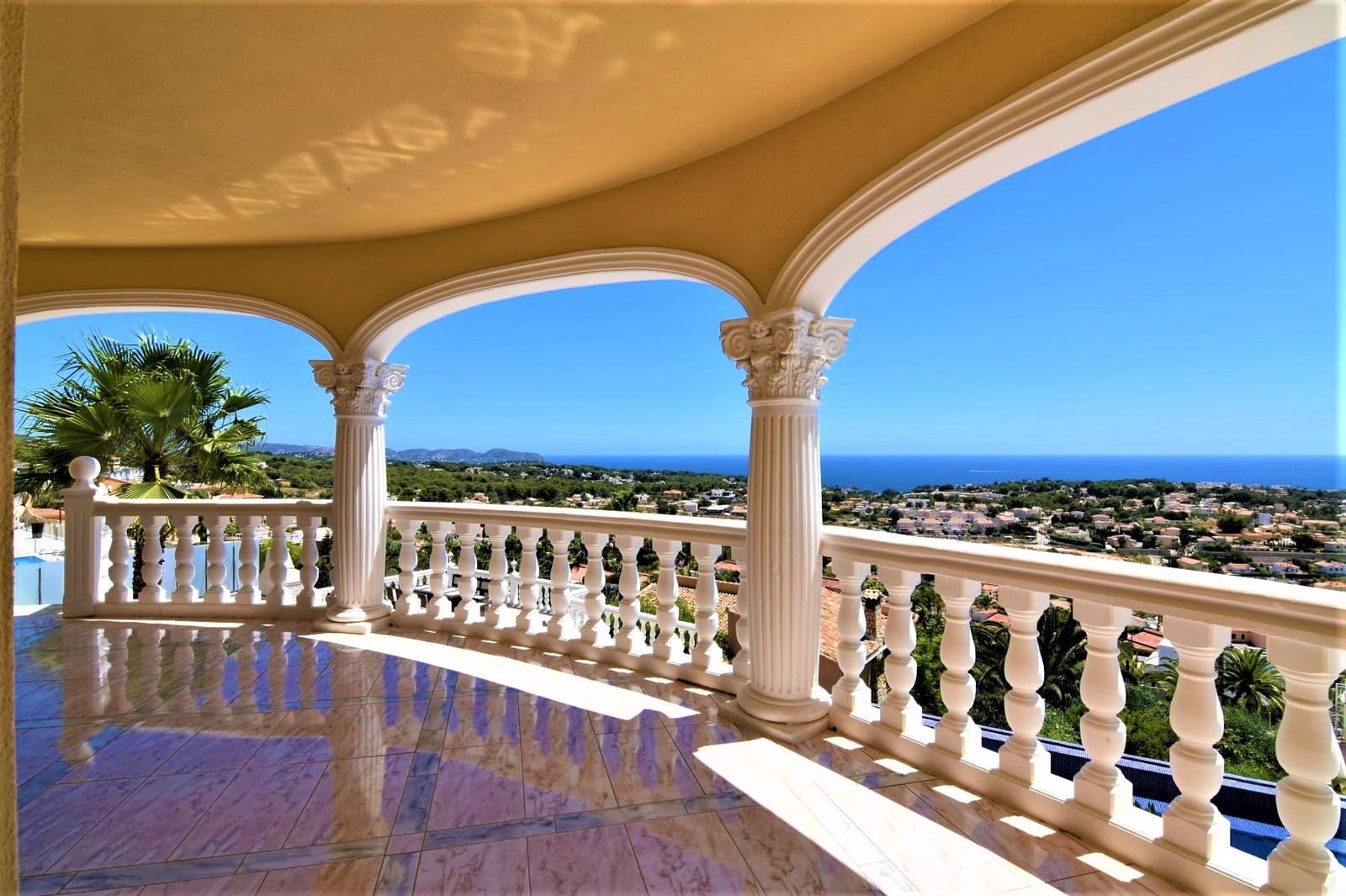 Chalet de 4 habitaciones en Calpe / Calp en venta con piscina garaje - 1.250.000 € (Ref: 4698484)