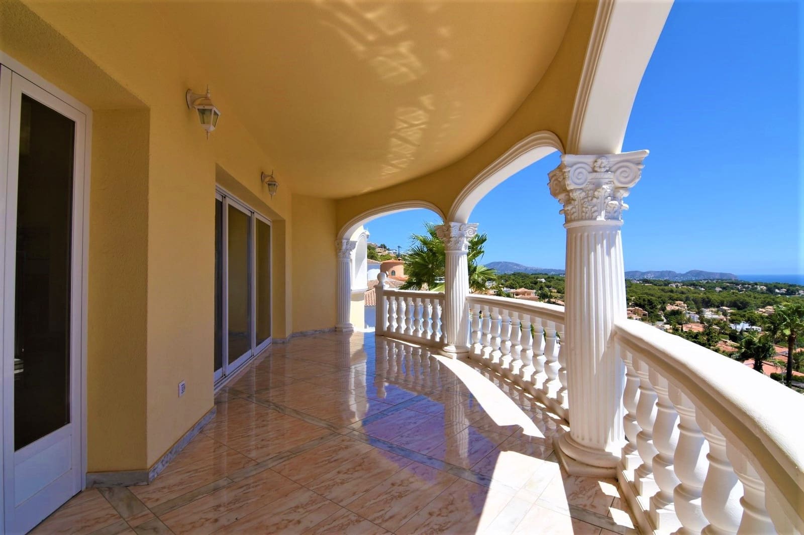 Chalet de 4 habitaciones en Calpe / Calp en venta con piscina garaje - 1.250.000 € (Ref: 4698484)