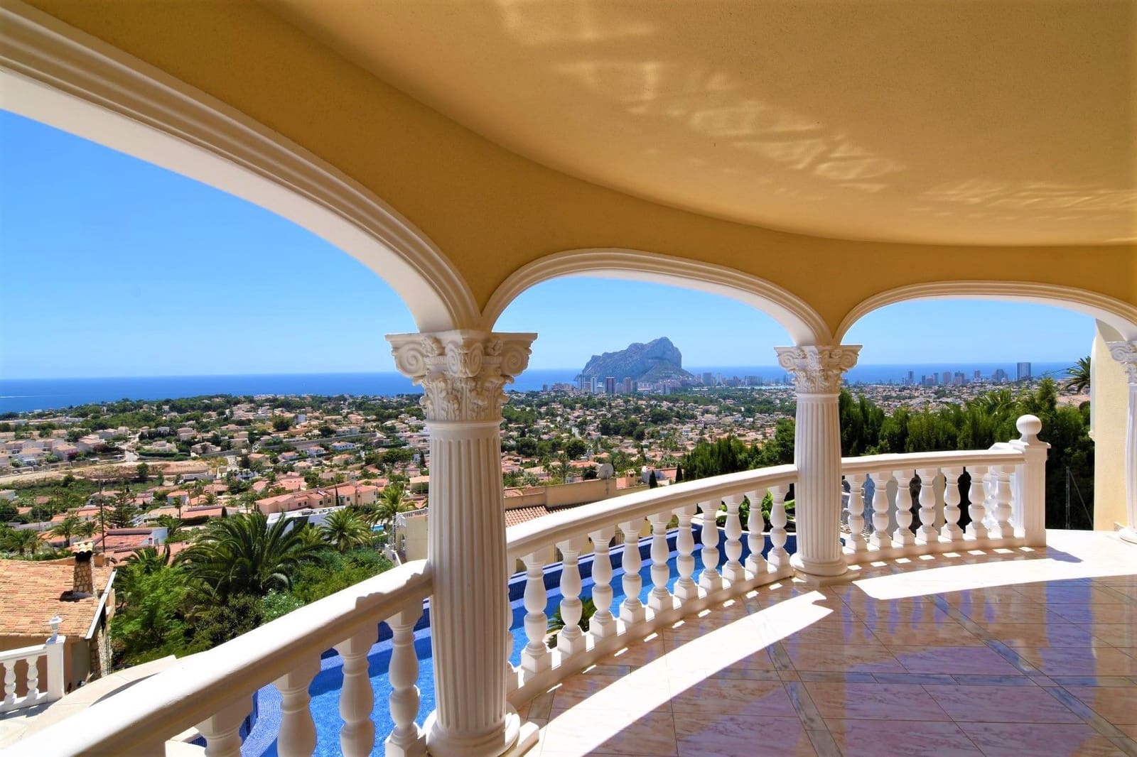 Chalet de 4 habitaciones en Calpe / Calp en venta con piscina garaje - 1.250.000 € (Ref: 4698484)