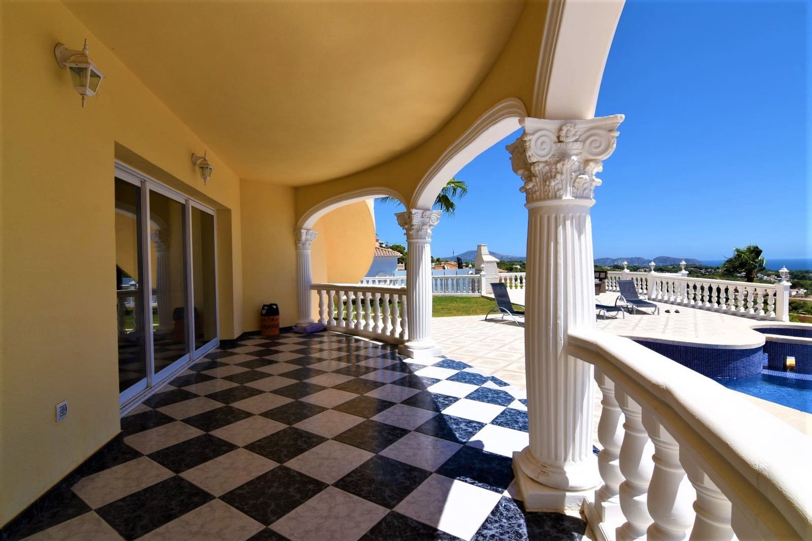 Chalet de 4 habitaciones en Calpe / Calp en venta con piscina garaje - 1.250.000 € (Ref: 4698484)