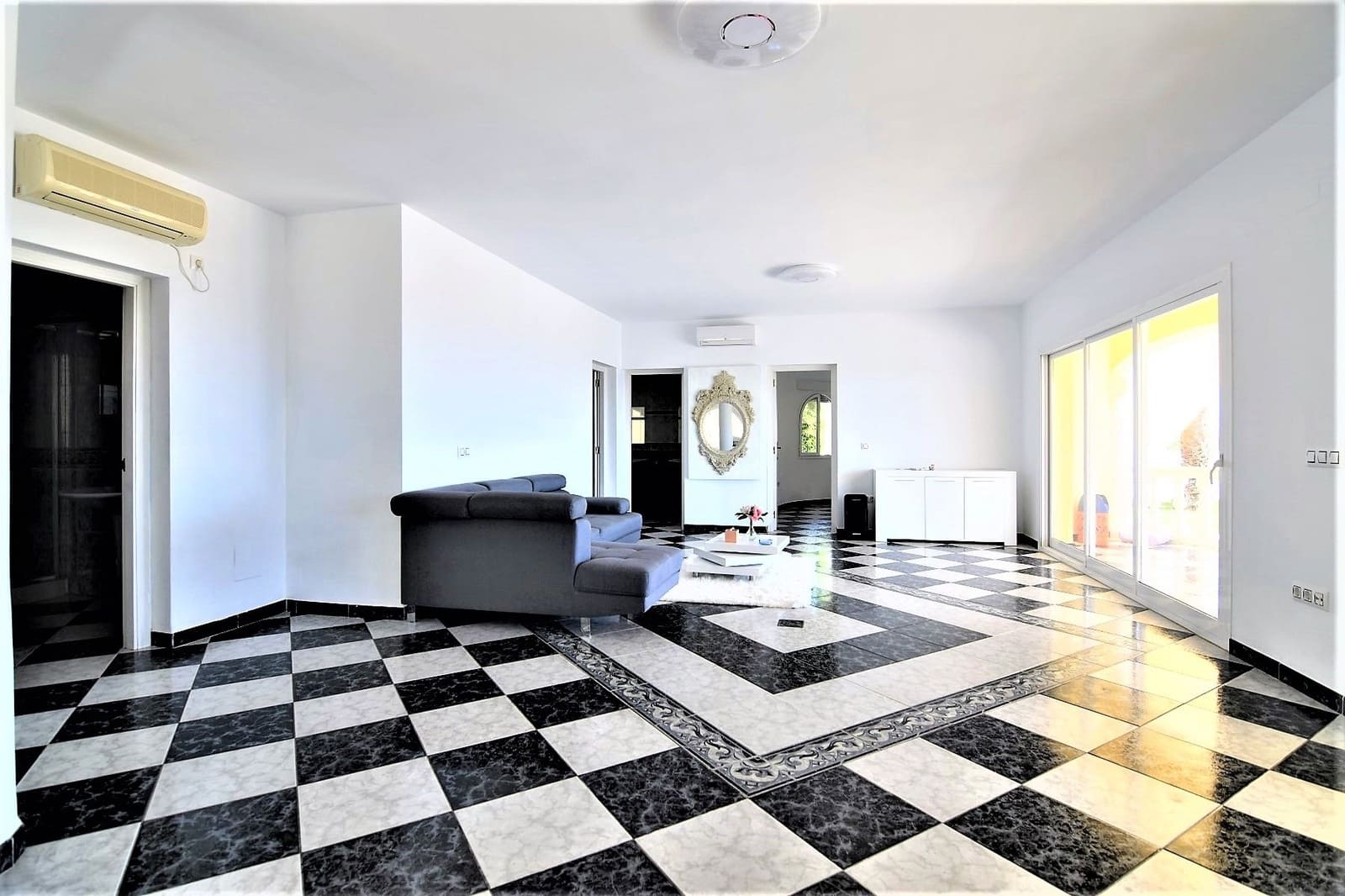 Chalet de 4 habitaciones en Calpe / Calp en venta con piscina garaje - 1.250.000 € (Ref: 4698484)