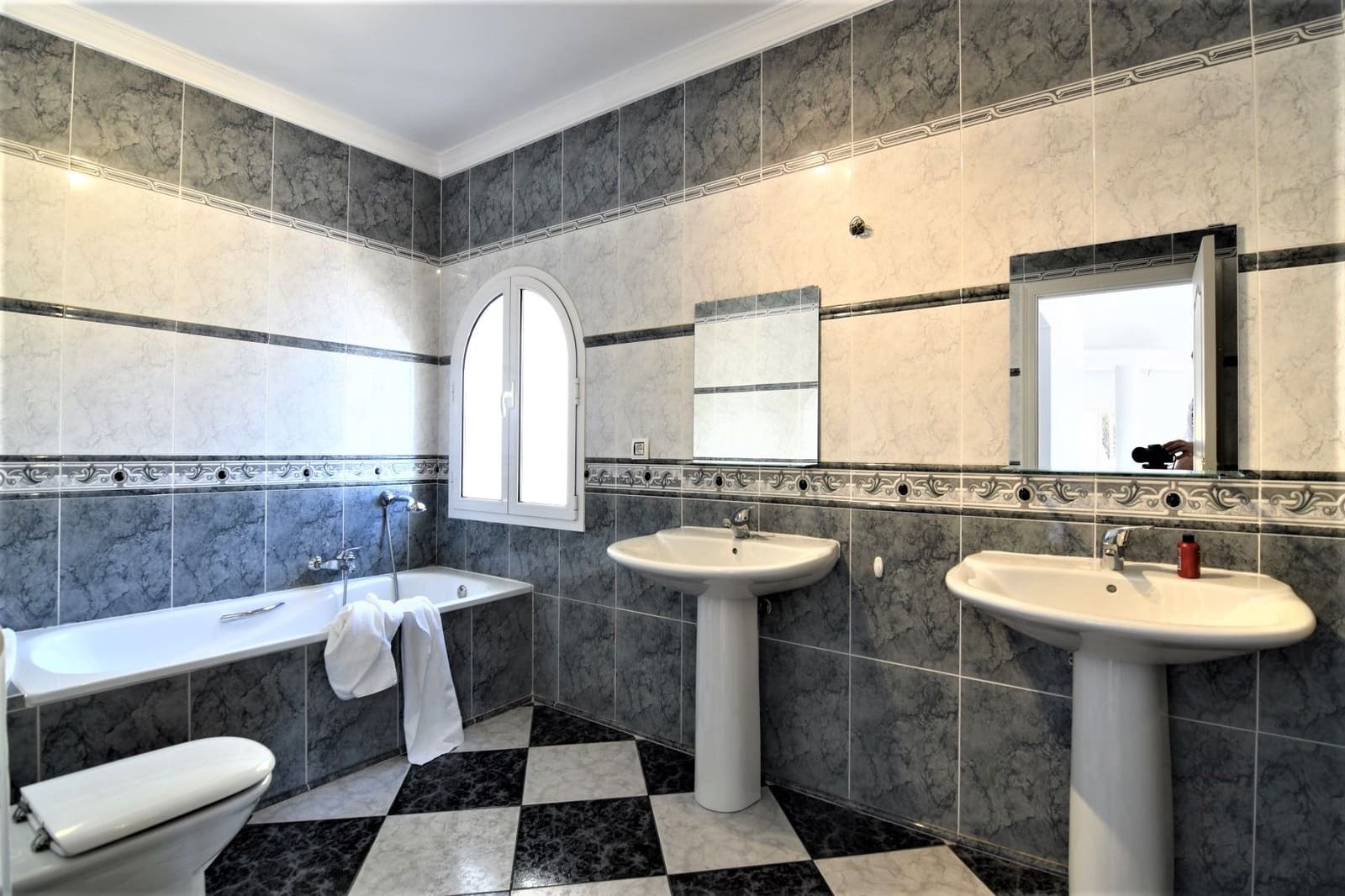 Chalet de 4 habitaciones en Calpe / Calp en venta con piscina garaje - 1.250.000 € (Ref: 4698484)