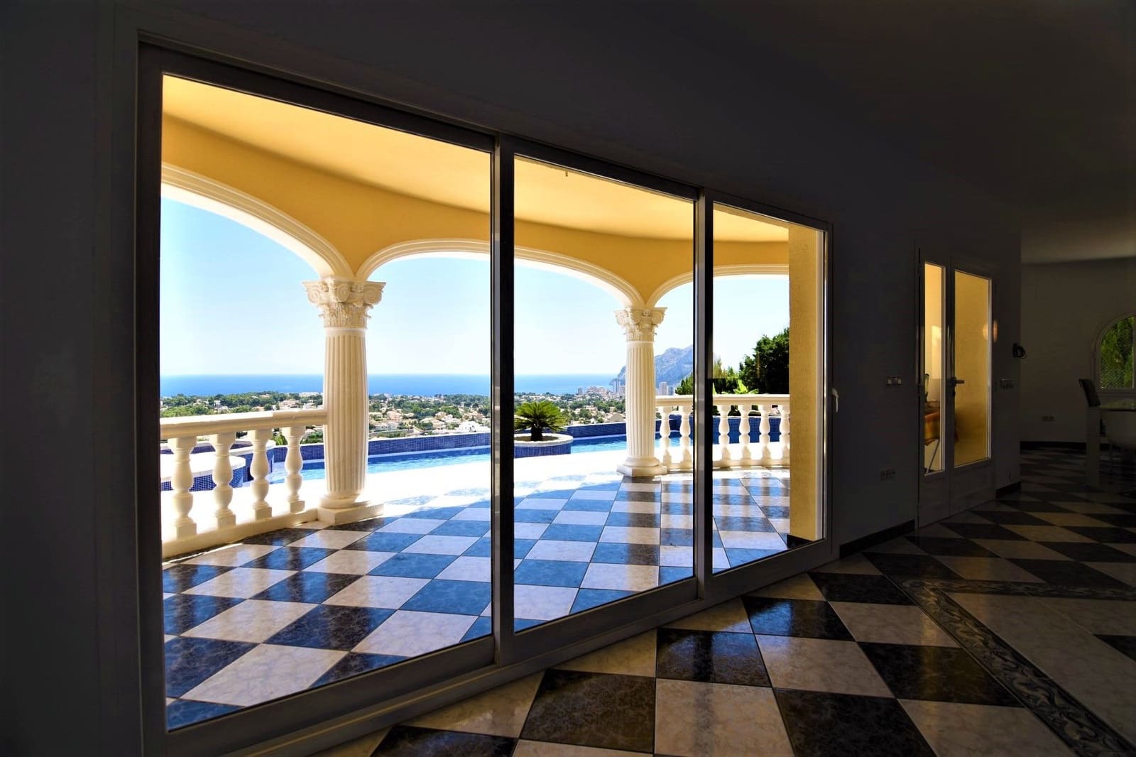 Chalet de 4 habitaciones en Calpe / Calp en venta con piscina garaje - 1.250.000 € (Ref: 4698484)