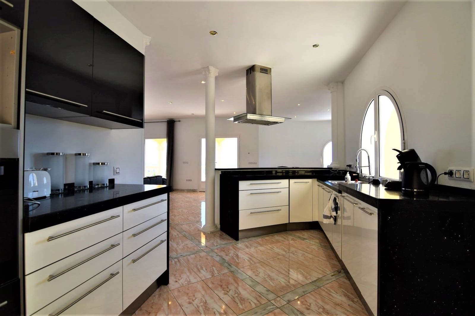 Chalet de 4 habitaciones en Calpe / Calp en venta con piscina garaje - 1.250.000 € (Ref: 4698484)