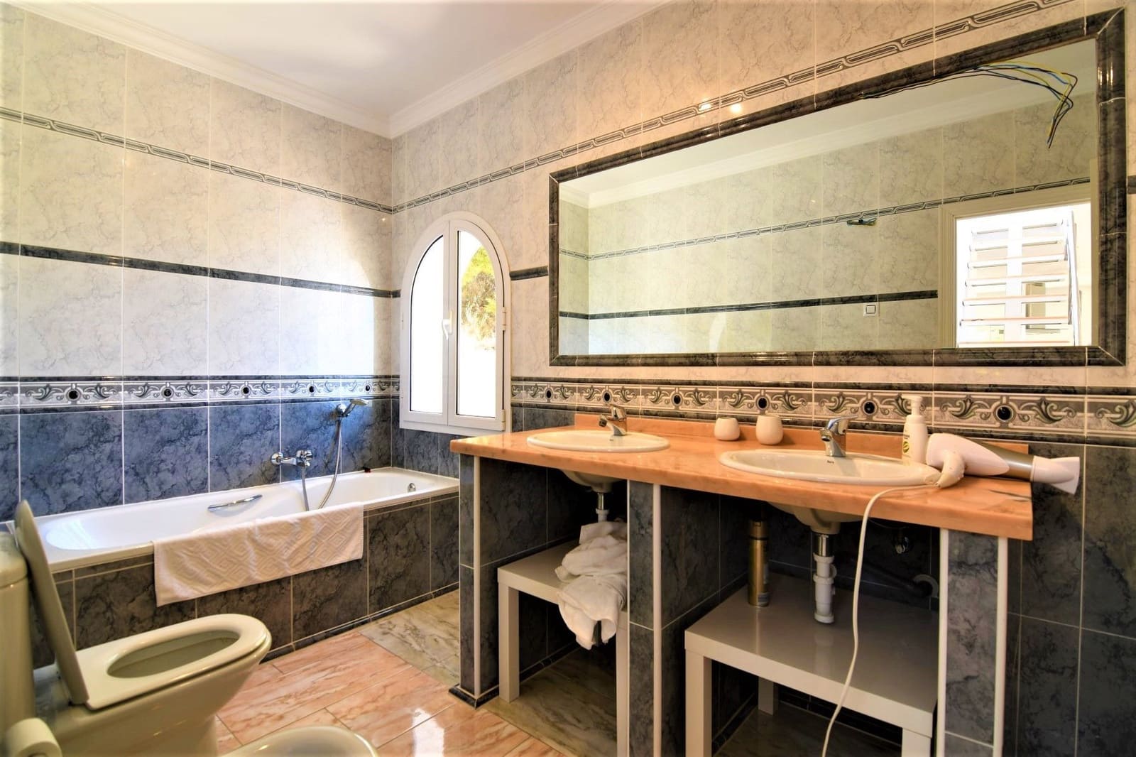 Chalet de 4 habitaciones en Calpe / Calp en venta con piscina garaje - 1.250.000 € (Ref: 4698484)