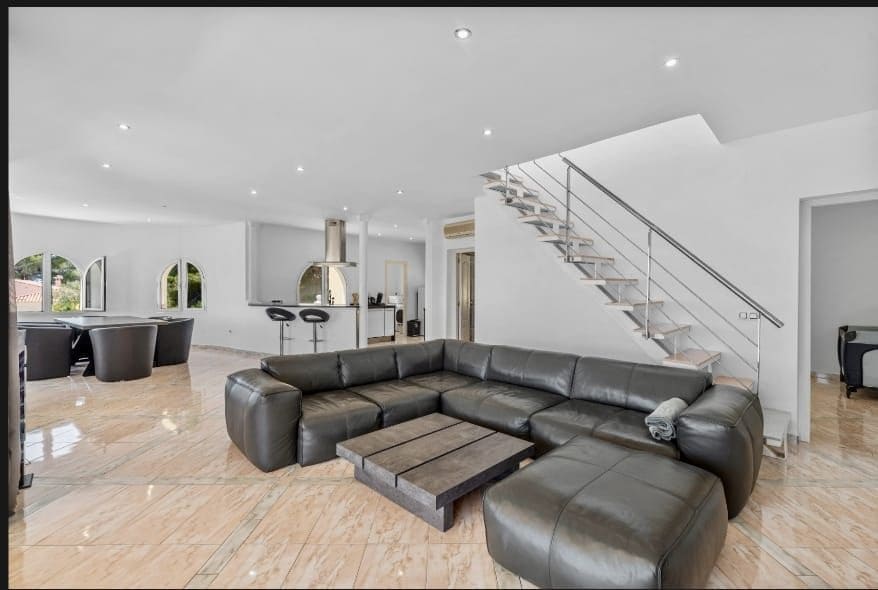 4 soveværelse Villa til salg i Calpe / Calp med swimmingpool garage - € 1.400.000 (Ref: 4698484)