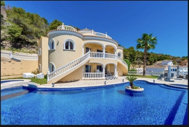 4 soverom Villa til salgs i Calpe / Calp med svømmebasseng garasje - € 1 400 000 (Ref: 4698484)