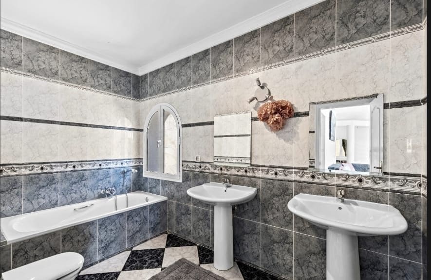 4 soveværelse Villa til salg i Calpe / Calp med swimmingpool garage - € 1.400.000 (Ref: 4698484)