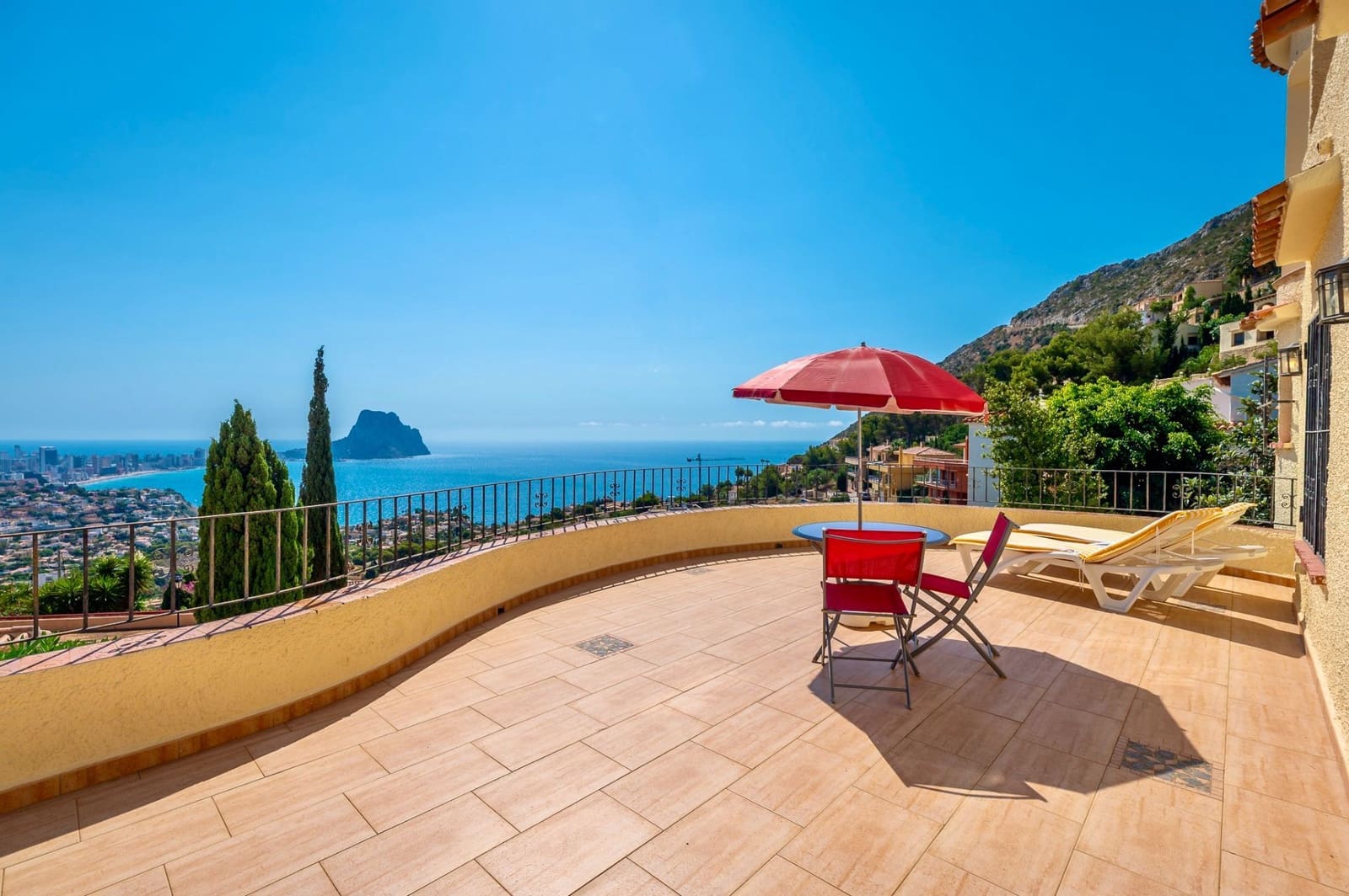 3 slaapkamer Villa te koop in Calpe / Calp met zwembad garage - € 764.000 (Ref: 5178279)