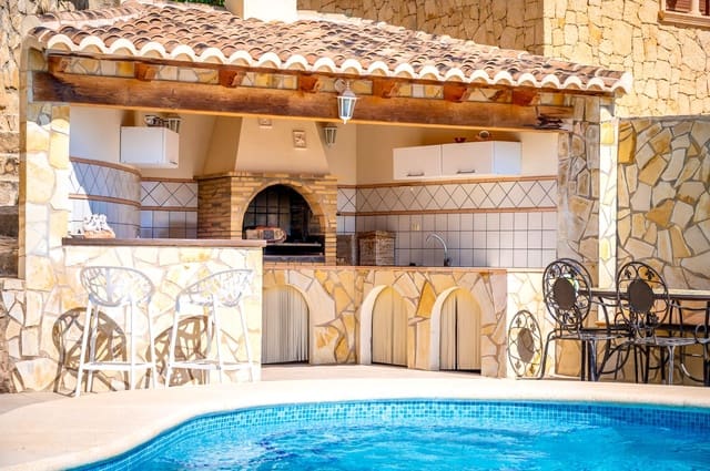 3 slaapkamer Villa te koop in Maryvilla, Calpe / Calp met zwembad garage - € 764.000 (Ref: 5178279)