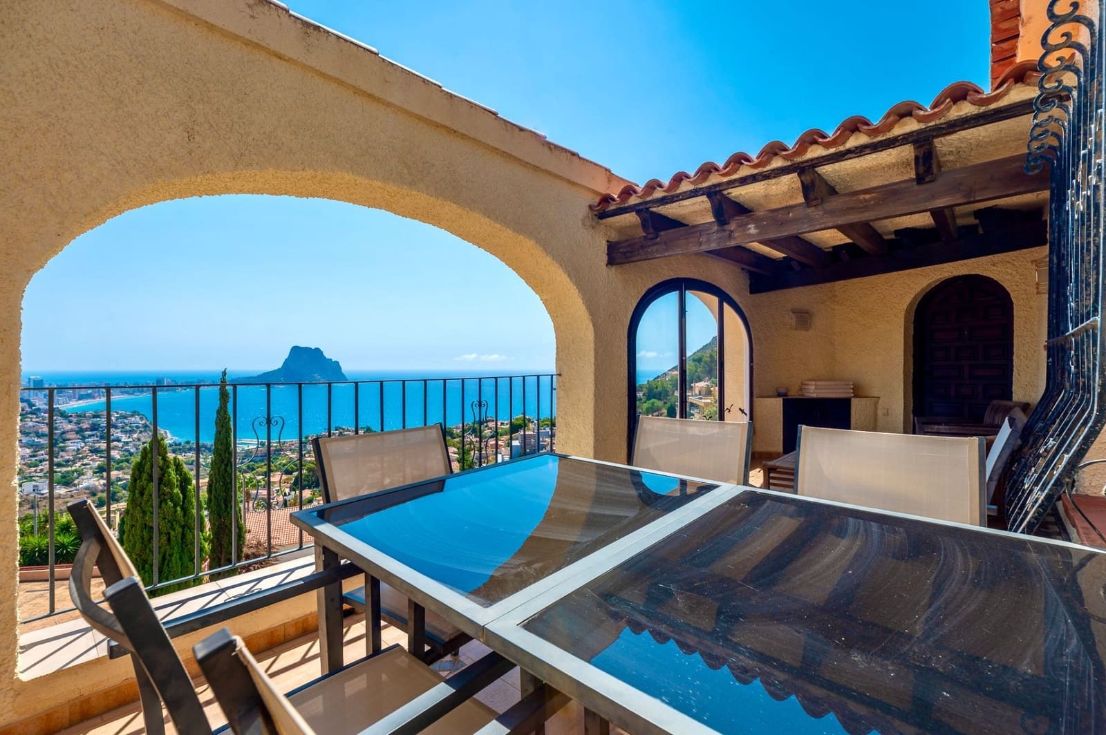 3 slaapkamer Villa te koop in Calpe / Calp met zwembad garage - € 764.000 (Ref: 5178279)