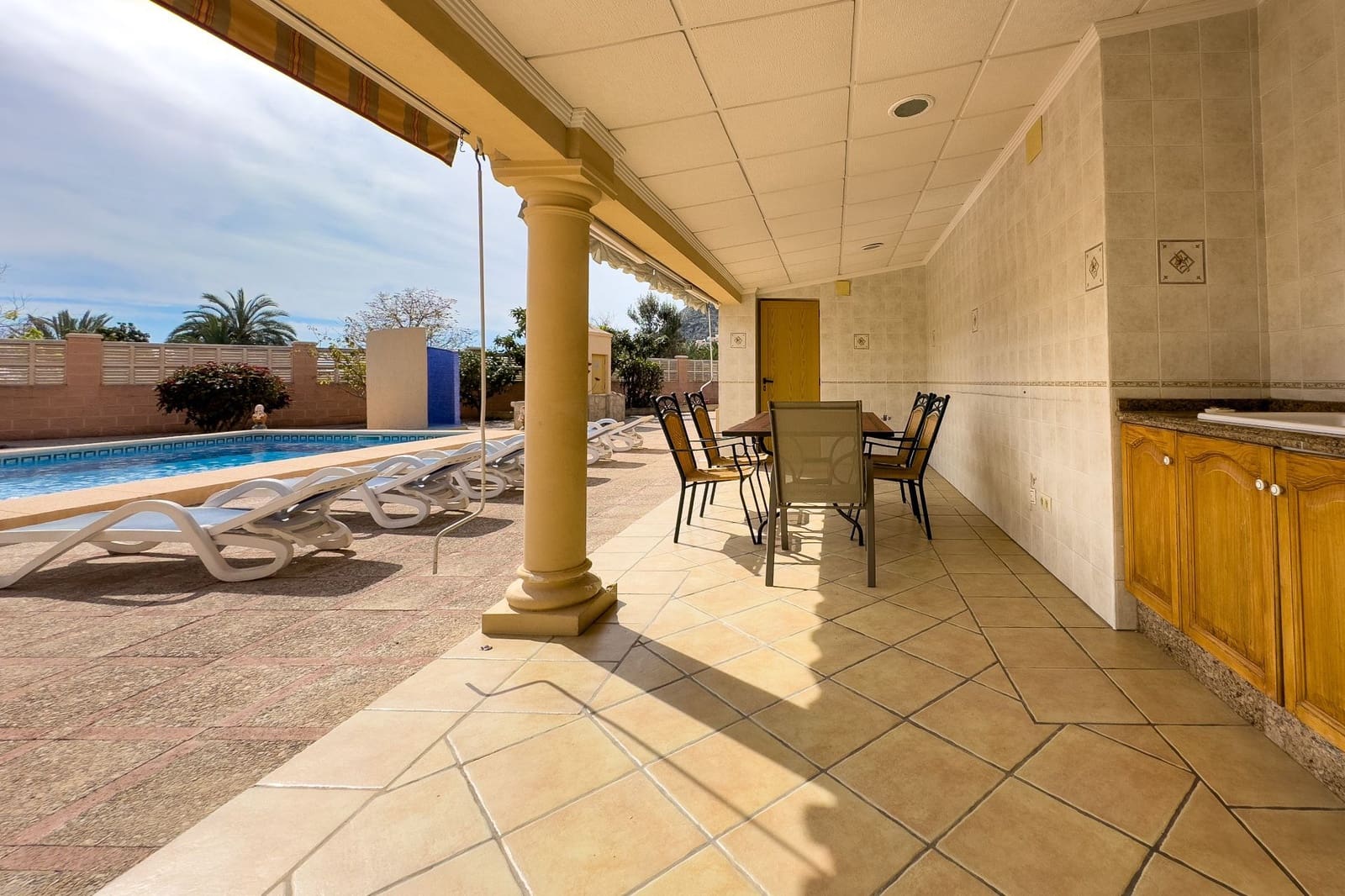 5 bedroom Villa for sale in Calpe / Calp with pool garage - € 650,000 (Ref: 7644535)