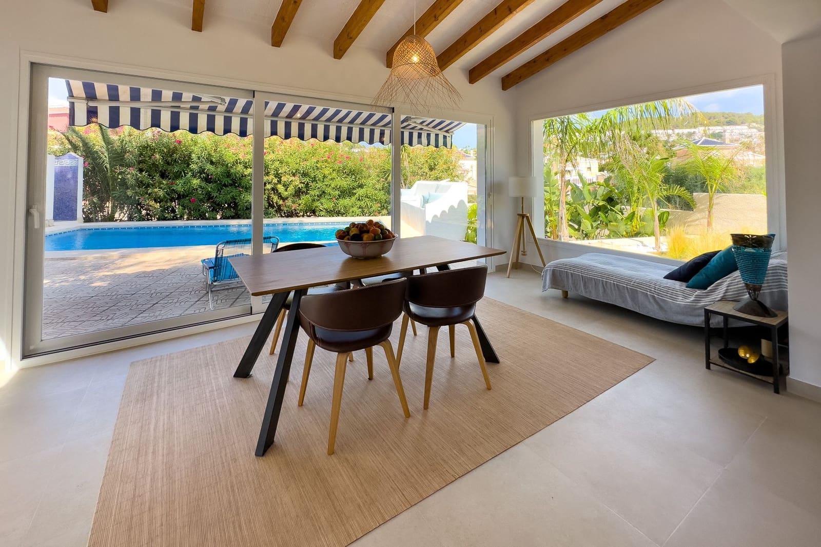 2 soverom Villa til salgs i Calpe / Calp med svømmebasseng garasje - € 520 000 (Ref: 7774904)