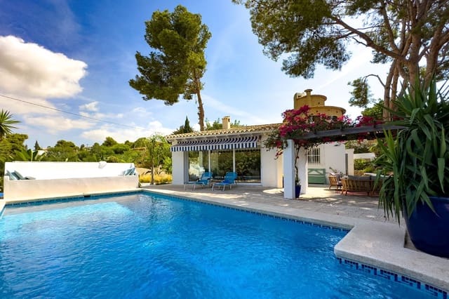 Chalet de 2 habitaciones en Calpe / Calp en venta con piscina garaje - 520.000 € (Ref: 7774904)