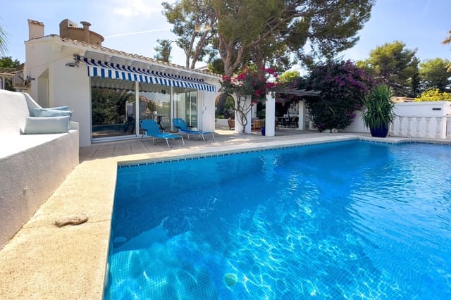 Chalet de 2 habitaciones en Calpe / Calp en venta con piscina garaje - 520.000 € (Ref: 7774904)