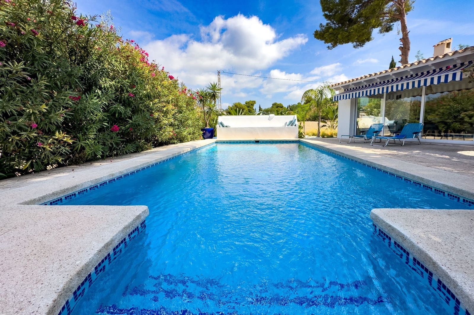2 soverom Villa til salgs i Calpe / Calp med svømmebasseng garasje - € 520 000 (Ref: 7774904)