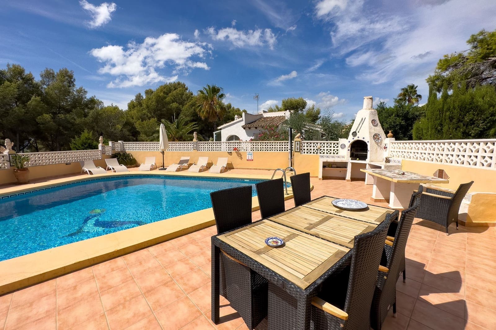 4 bedroom Villa for sale in Calpe / Calp with pool garage - € 649,000 (Ref: 8119157)