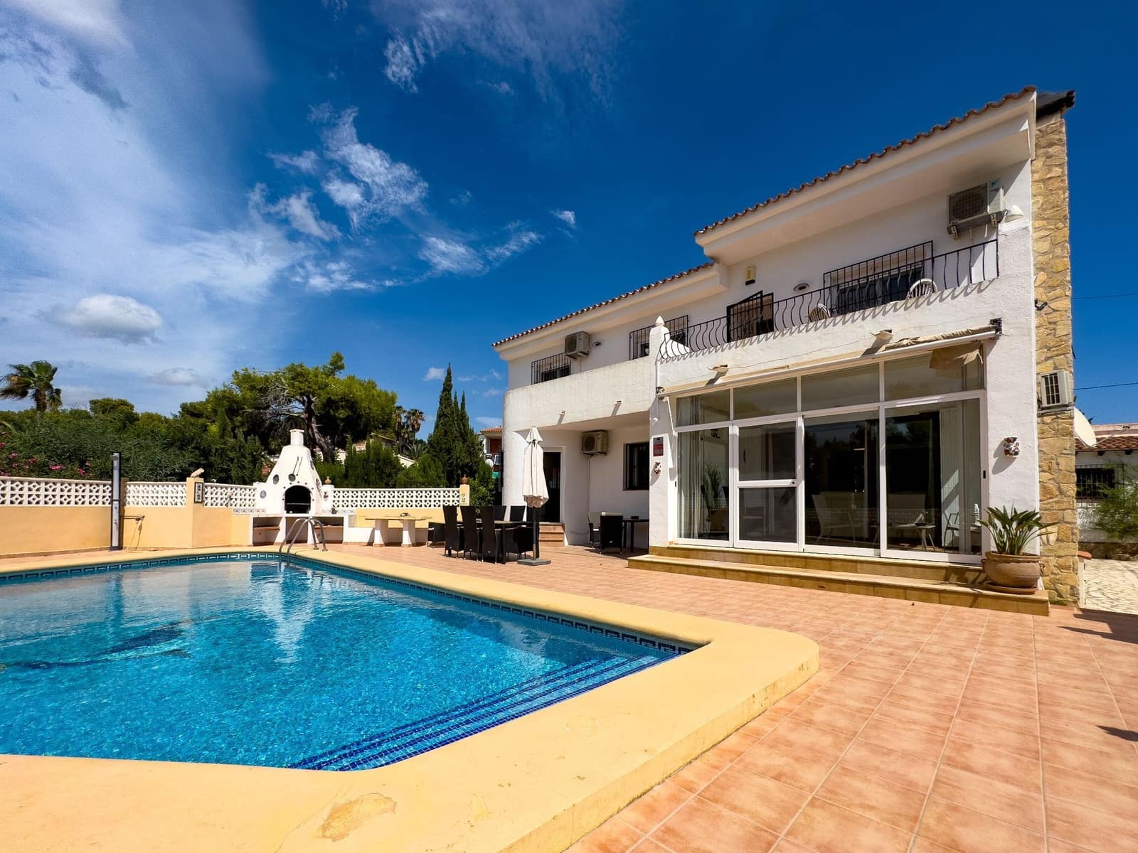 4 bedroom Villa for sale in Calpe / Calp with pool garage - € 649,000 (Ref: 8119157)