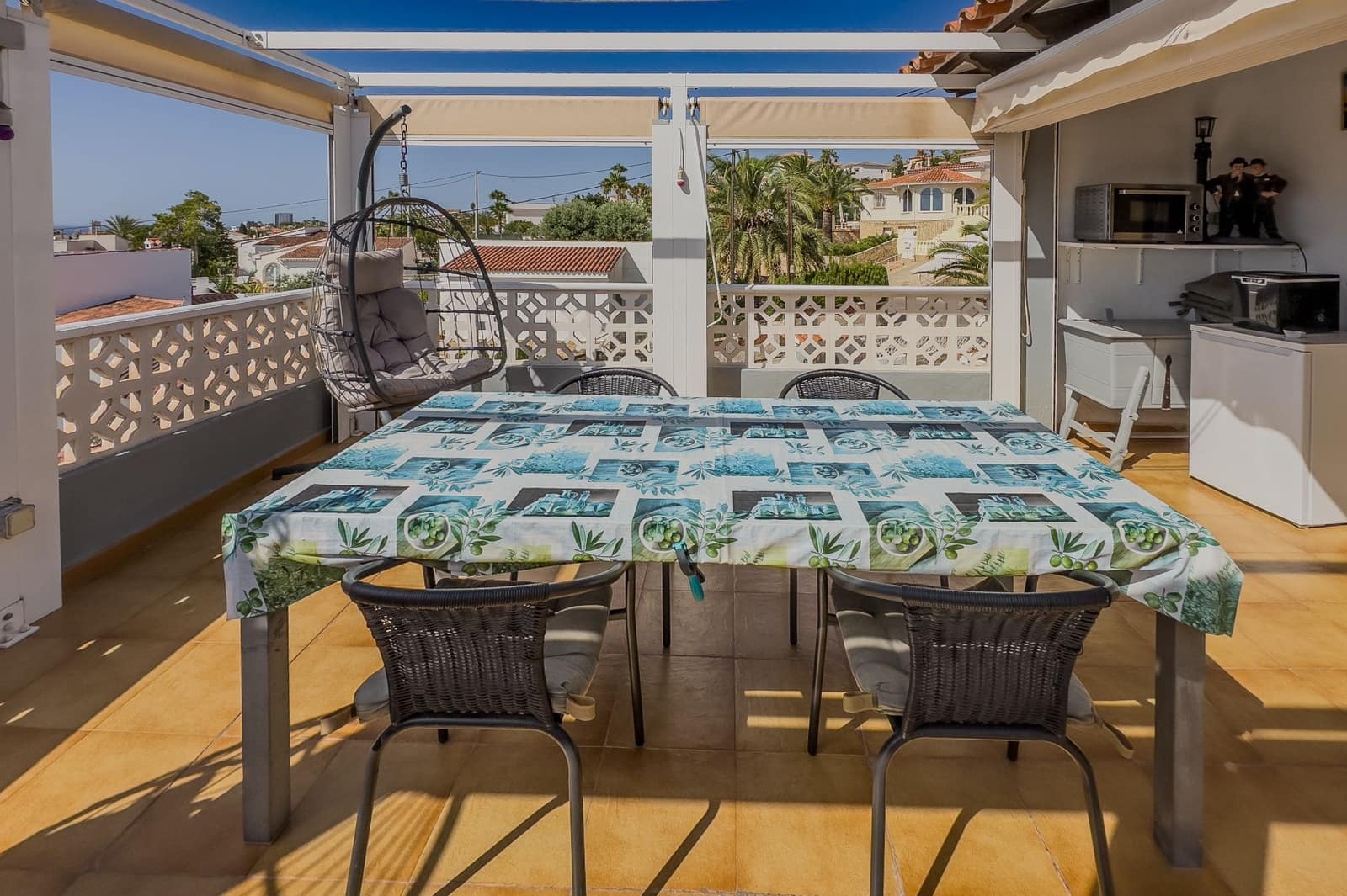 4 makuuhuone Huvila myytävänä paikassa Calpe / Calp mukana uima-altaan 
autotalli - 525 000 € (Ref: 8463461)