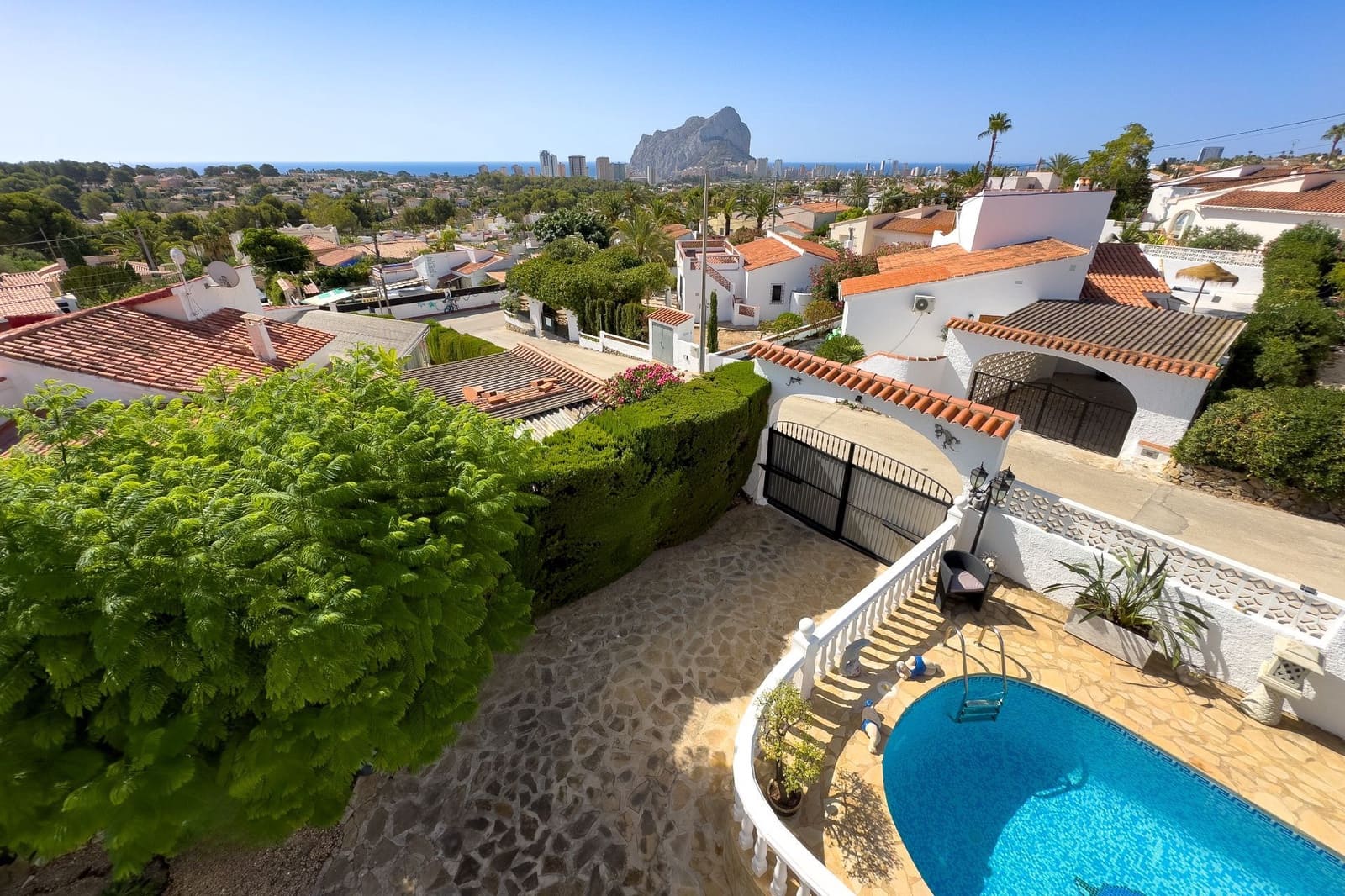 4 makuuhuone Huvila myytävänä paikassa Calpe / Calp mukana uima-altaan 
autotalli - 525 000 € (Ref: 8463461)