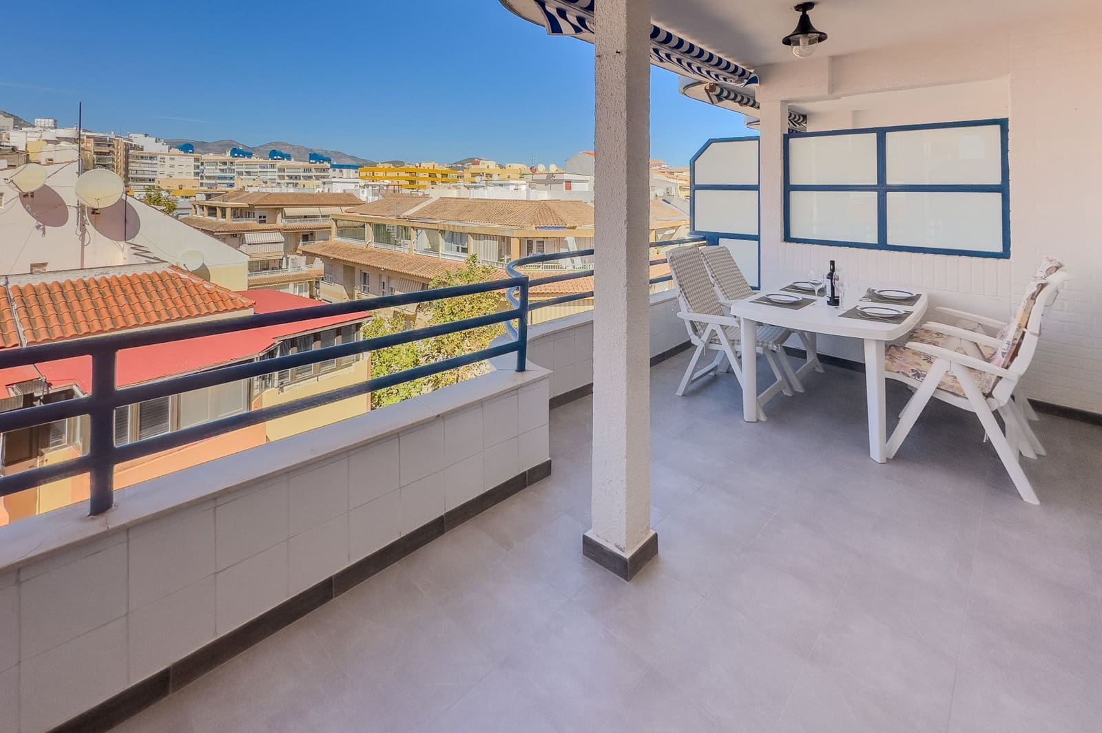 2 bedroom Apartment for sale in Calpe / Calp - € 299,000 (Ref: 8561176)