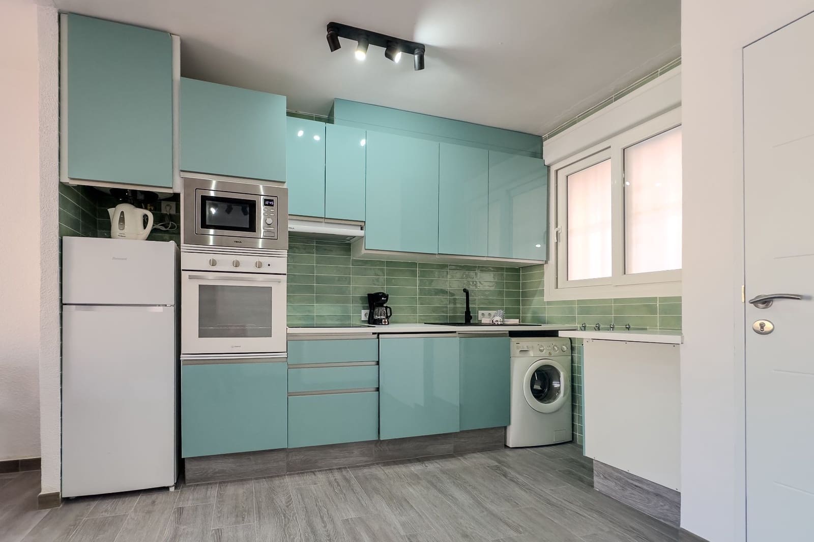 2 bedroom Apartment for sale in Calpe / Calp - € 299,000 (Ref: 8561176)