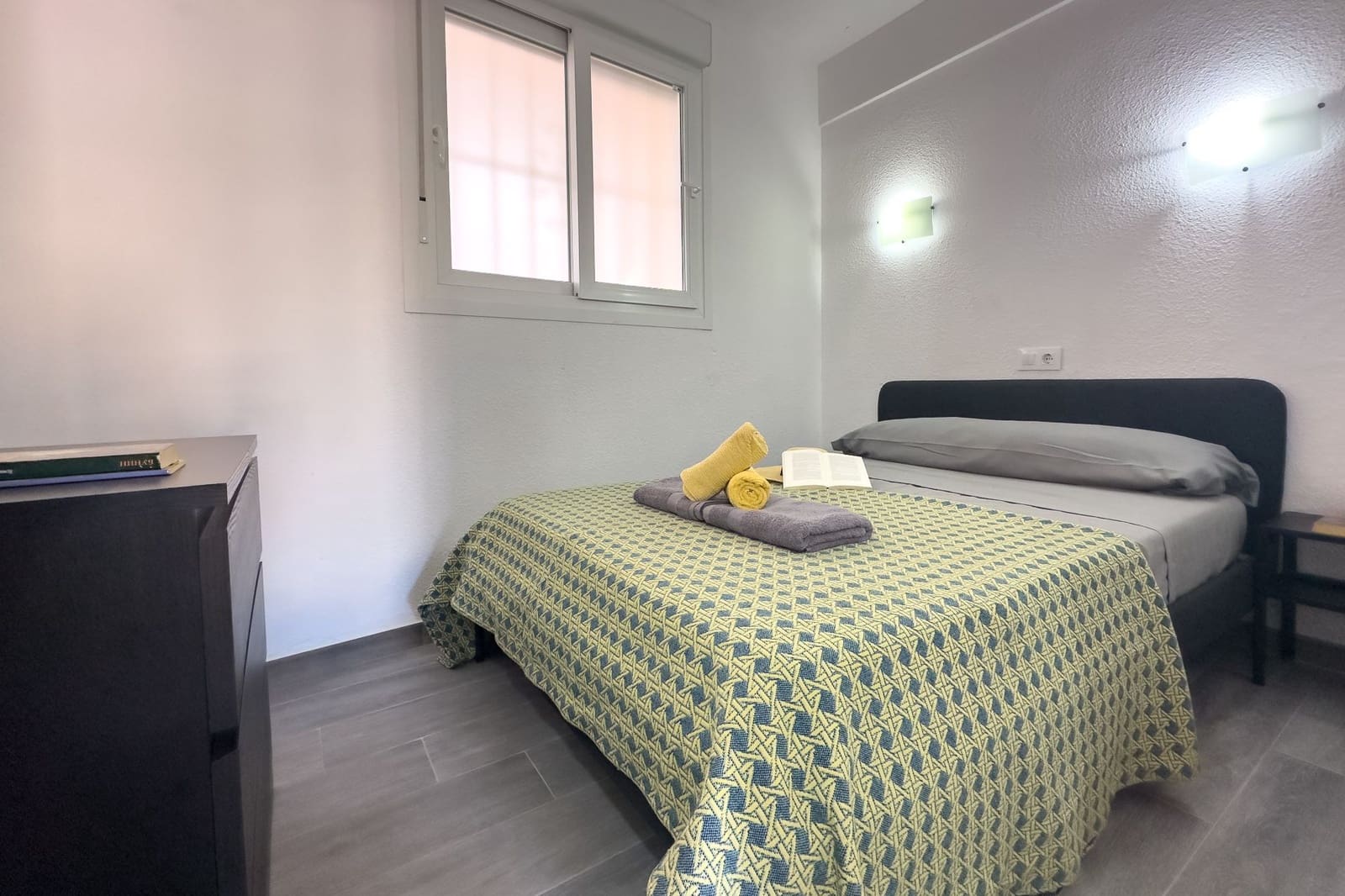 2 bedroom Apartment for sale in Calpe / Calp - € 299,000 (Ref: 8561176)