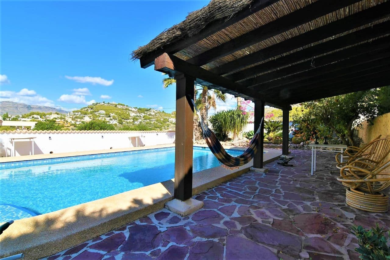 Chalet de 3 habitaciones en Calpe / Calp en venta con piscina garaje - 1.250.000 € (Ref: 8682048)