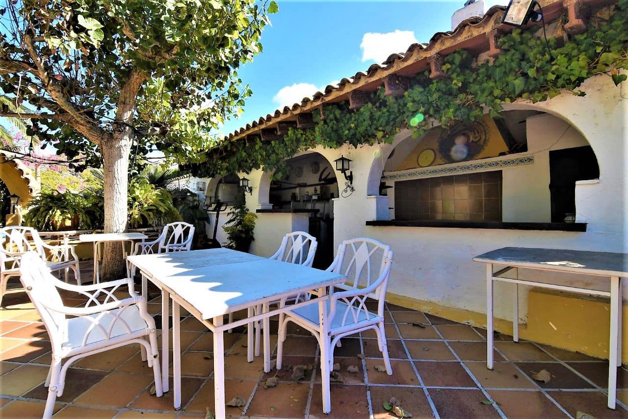 Chalet de 3 habitaciones en Calpe / Calp en venta con piscina garaje - 1.250.000 € (Ref: 8682048)