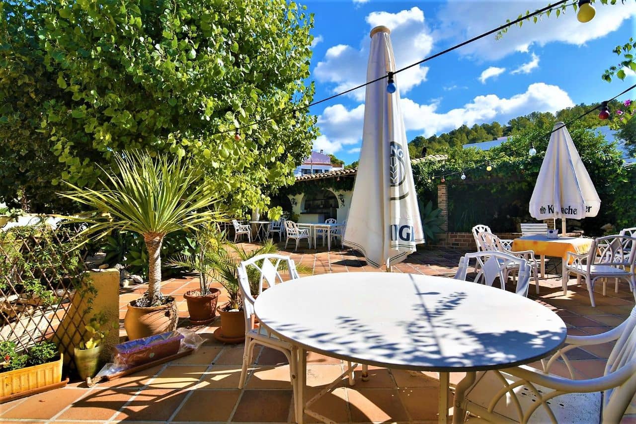 Chalet de 3 habitaciones en Calpe / Calp en venta con piscina garaje - 1.250.000 € (Ref: 8682048)