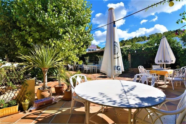 3 sovrum Villa till salu i Calpe / Calp med pool garage - 1 250 000 € (Ref: 8682048)
